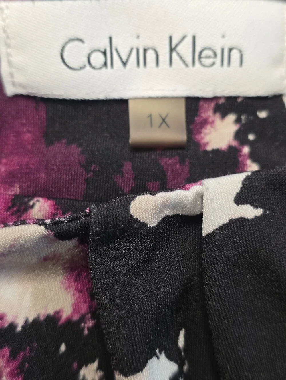 Calvin Klein Abstract Print Cami – Size 1X - Picture 7 of 9